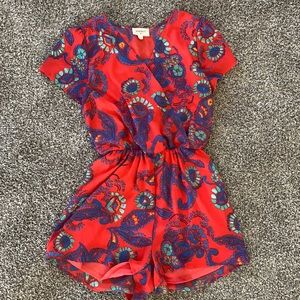 Patterned every romper with stretch waist